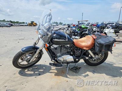 Trzecie zdjęcie samochodu z tyłu: 2006 HONDA VT1100 C VIN:1HFSC18026A000326 - miniatura