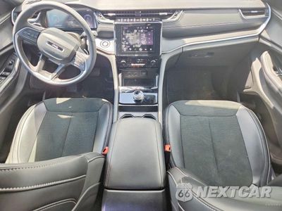 Zdjęcie 8 z 13 samochodu: 2025 JEEP GRAND CHEROKEE LAREDO VIN:1C4RJHAG9SC370704 - miniatura