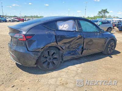 Trzecie zdjęcie samochodu z tyłu: 2024 TESLA MODEL Y VIN:7SAYGAEE3RF132860 - miniatura