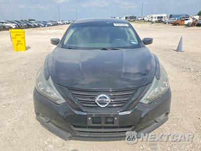 Piąte zdjęcie samochodu w środku: 2018 NISSAN ALTIMA 2.5 SR VIN:1N4AL3AP7JC158821 - miniatura
