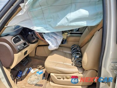 Zdjęcie 7 z 13 samochodu: 2012 GMC YUKON XL DENALI VIN:1GKS2MEF0CR141811 - miniatura