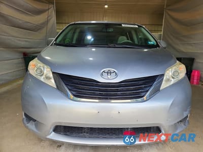 Piąte zdjęcie samochodu w środku: 2011 TOYOTA SIENNA LE VIN:5TDJK3DC4BS025326 - miniatura