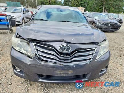 Piąte zdjęcie samochodu w środku: 2010 TOYOTA CAMRY XLE VIN:4T4BF3EK6AR066728 - miniatura
