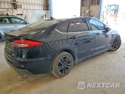 Trzecie zdjęcie samochodu z tyłu: 2019 FORD FUSION SE VIN:3FA6P0HD3KR170651 - miniatura