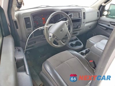 Zdjęcie 8 z 12 samochodu: 2015 NISSAN NV 2500 HD S VIN:1N6AF0KY8FN801175 - miniatura