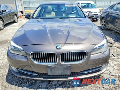 Piąte zdjęcie samochodu w środku: 2013 BMW 528 XI VIN:WBAXH5C52DD113889 - miniatura