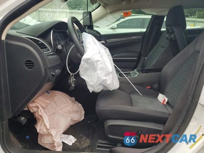 Zdjęcie 7 z 12 samochodu: 2022 CHRYSLER 300 TOURING VIN:2C3CCAAG7NH134324 - miniatura