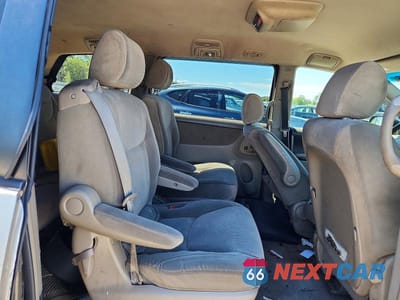 Zdjęcie 11 z 13 samochodu: 2004 TOYOTA SIENNA LE 7 PASSENGER VIN:5TDZA23C24S218207 - miniatura