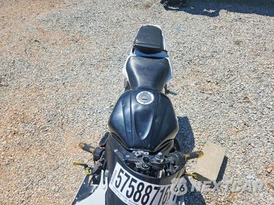 Piąte zdjęcie samochodu w środku: 2005 YAMAHA YZFR6 L VIN:JYARJ06Y75A005095 - miniatura
