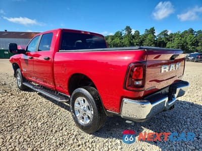 Drugie zdjęcie samochodu z przodu: 2026 RAM 2500 BIG HORN VIN:3C6UR5DJXTG297762 - miniatura