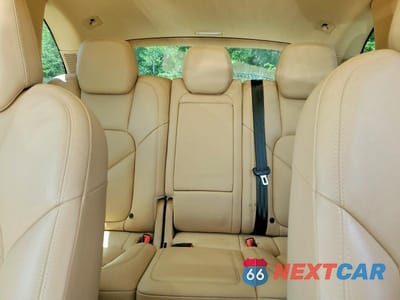 Zdjęcie 10 z 13 samochodu: 2016 PORSCHE CAYENNE VIN:WP1AA2A27GKA11877 - miniatura