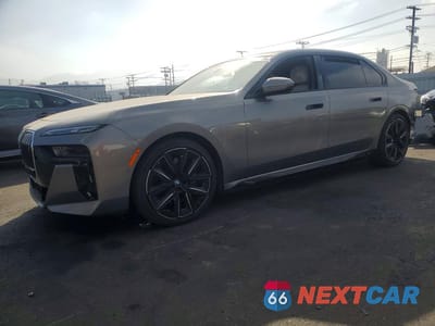 2023 BMW I7 XDRIVE60 WBY53EJ0XPCN45025 - główne zdjęcie licytacji z USA - miniatura