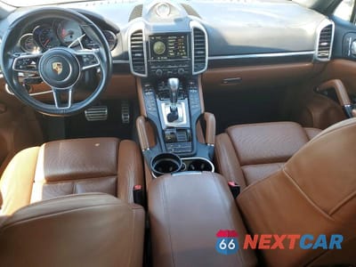 Zdjęcie 8 z 14 samochodu: 2016 PORSCHE CAYENNE S VIN:WP1AB2A25GLA95480 - miniatura