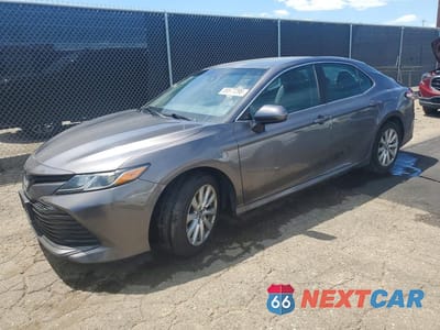 2019 TOYOTA CAMRY LE 4T1B11HK9KU773090 - główne zdjęcie licytacji z USA - miniatura