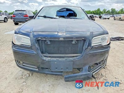 Piąte zdjęcie samochodu w środku: 2013 CHRYSLER 300 VIN:2C3CCAAG6DH657042 - miniatura
