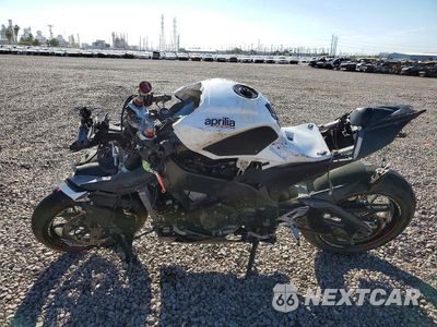 Trzecie zdjęcie samochodu z tyłu: 2010 APRILIA RSV4 R VIN:ZD4RKC019AS000181 - miniatura