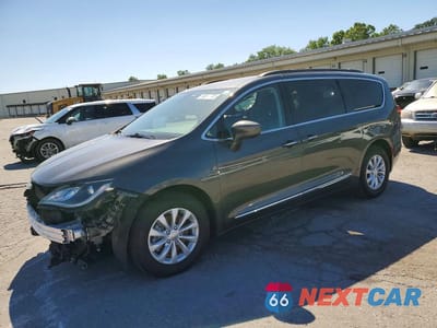 2017 CHRYSLER PACIFICA TOURING L 2C4RC1BG2HR526095 - główne zdjęcie licytacji z USA - miniatura