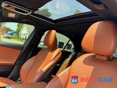 Zdjęcie 9 z 10 samochodu: 2022 MERCEDES-BENZ C 300 VIN:W1KAF4GB0NR009808 - miniatura