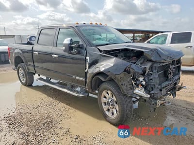 Czwarte zdjęcie samochodu z boku: 2017 FORD F350 SUPER DUTY VIN:1FT8W3BT6HEB26095 - miniatura