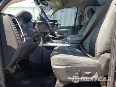 Zdjęcie 7 z 12 samochodu: 2017 RAM 1500 SLT VIN:1C6RR6LT8HS513428 - miniatura