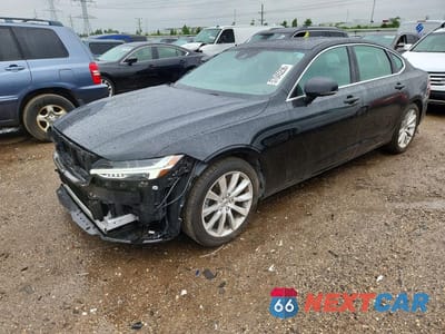 2018 VOLVO S90 T6 MOMENTUM LVY992MK9JP019782 - główne zdjęcie licytacji z USA - miniatura