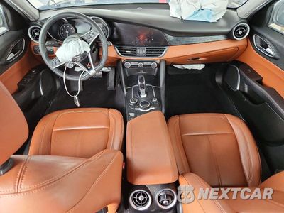 Zdjęcie 8 z 12 samochodu: 2019 ALFA ROMEO GIULIA VIN:ZARFAMANXK7599319 - miniatura