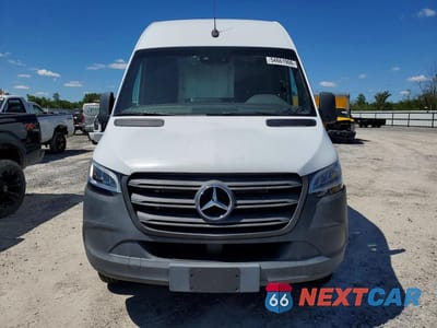 Piąte zdjęcie samochodu w środku: 2019 MERCEDES BENZ SPRINTER 2500 DELIVERY VAN VIN:WD3PF1CDXKP049468 - miniatura