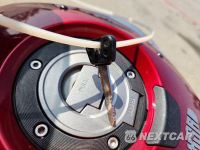 Zdjęcie 8 z 9 samochodu: 2018 YAMAHA XSR700 C VIN:JYARM21Y4JA000327 - miniatura