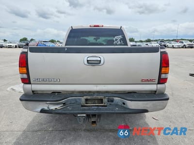 Zdjęcie 6 z 12 samochodu: 2005 GMC NEW SIERRA C1500 VIN:2GTEC13T651283475 - miniatura