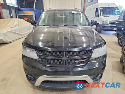 Piąte zdjęcie samochodu w środku: 2019 DODGE JOURNEY CROSSROAD VIN:3C4PDCGG4KT716722 - miniatura