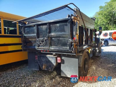 Czwarte zdjęcie samochodu z boku: 2005 FORD F650 SUPER DUTY DUMP TRUCK VIN:3FRWF65R75V183188 - miniatura