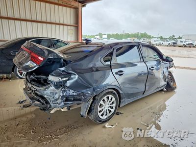 Trzecie zdjęcie samochodu z tyłu: 2019 KIA FORTE FE VIN:3KPF24AD7KE137749 - miniatura