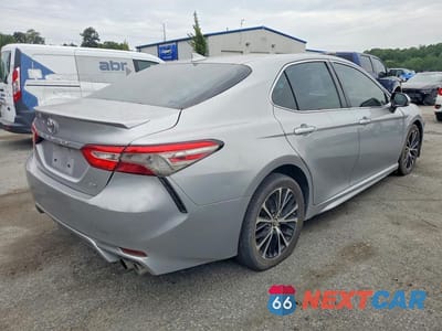 Trzecie zdjęcie samochodu z tyłu: 2019 TOYOTA CAMRY SE VIN:4T1B11HK0KU240156 - miniatura