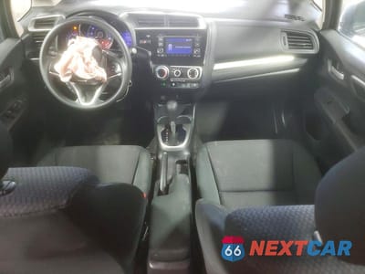 Zdjęcie 8 z 14 samochodu: 2020 HONDA FIT LX VIN:3HGGK5H45LM726159 - miniatura