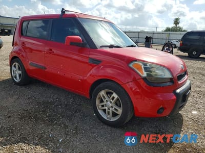 Czwarte zdjęcie samochodu z boku: 2011 KIA SOUL + VIN:KNDJT2A27B7259330 - miniatura