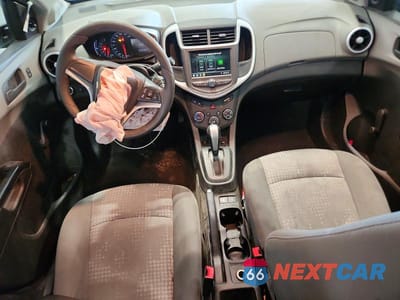 Zdjęcie 8 z 12 samochodu: 2019 CHEVROLET SONIC LS VIN:1G1JB5SB0K4125188 - miniatura