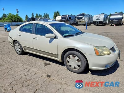 Czwarte zdjęcie samochodu z boku: 2004 MITSUBISHI GALANT ES MEDIUM VIN:4A3AB36F64E079921 - miniatura