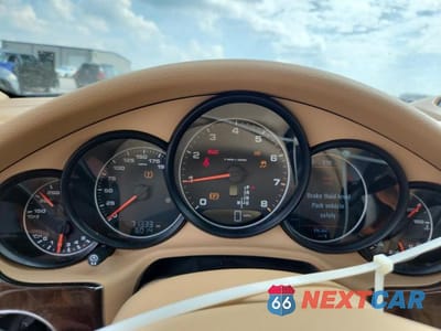 Zdjęcie 9 z 13 samochodu: 2015 PORSCHE PANAMERA 2 VIN:WP0AA2A73FL000459 - miniatura