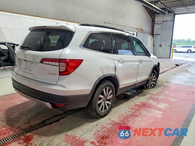 Trzecie zdjęcie samochodu z tyłu: 2020 HONDA PILOT EXL VIN:5FNYF6H58LB001343 - miniatura