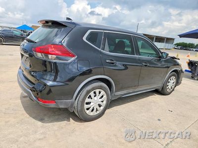 Trzecie zdjęcie samochodu z tyłu: 2017 NISSAN ROGUE S VIN:KNMAT2MT3HP616192 - miniatura