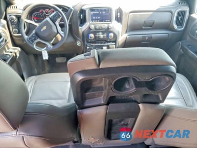 Zdjęcie 8 z 12 samochodu: 2019 CHEVROLET SILVERADO K1500 LT VIN:3GCUYDED5KG115365 - miniatura