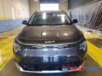 Piąte zdjęcie samochodu w środku: 2024 KIA NIRO WIND VIN:KNDCR3L14R5114284 - miniatura
