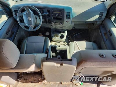 Zdjęcie 8 z 14 samochodu: 2017 NISSAN NV 2500 DELIVERY VAN VIN:1N6BF0LYXHN811048 - miniatura