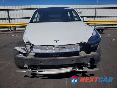 Piąte zdjęcie samochodu w środku: 2021 TESLA MODEL Y VIN:5YJYGDEE8MF229415 - miniatura