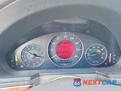 Zdjęcie 9 z 12 samochodu: 2004 MERCEDES-BENZ E 500 VIN:WDBUF70J14A394138 - miniatura