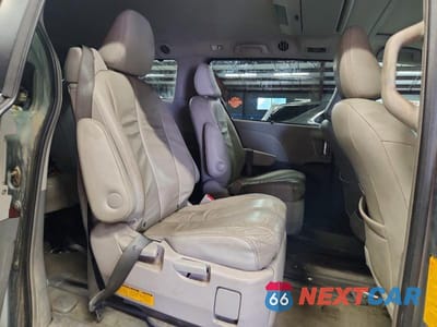 Zdjęcie 11 z 13 samochodu: 2014 TOYOTA SIENNA XLE 7-PASSENGER VIN:5TDDK3DC0ES090711 - miniatura
