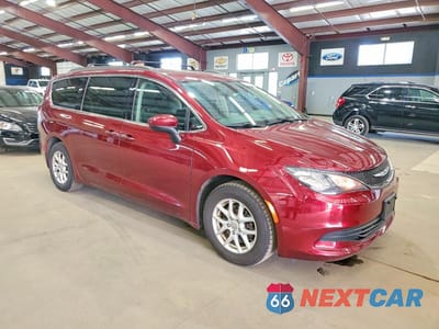 Czwarte zdjęcie samochodu z boku: 2020 CHRYSLER VOYAGER LXI VIN:2C4RC1DG2LR164338 - miniatura