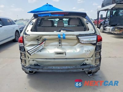 Zdjęcie 6 z 14 samochodu: 2011 LINCOLN MKX VIN:2LMDJ6JK6BBJ08125 - miniatura