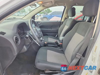 Zdjęcie 7 z 13 samochodu: 2014 JEEP COMPASS SPORT VIN:1C4NJDBB3ED879552 - miniatura