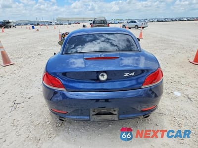 Zdjęcie 6 z 12 samochodu: 2011 BMW Z4 SDRIVE35I VIN:WBALM7C50BE383930 - miniatura